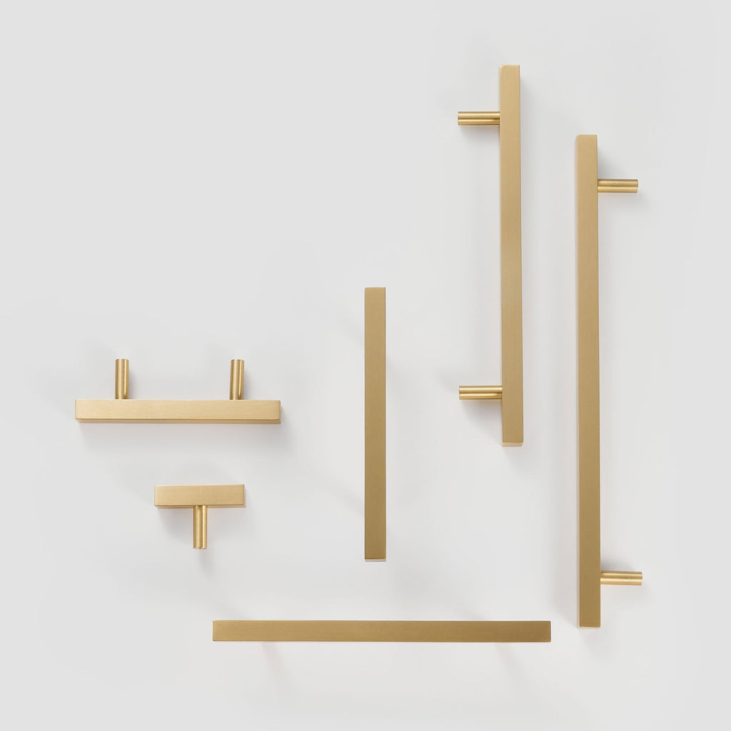 Greb CH012 | Kvadrat | Messing
