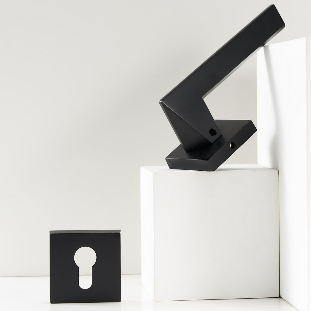 Dörrhandtag  A304B-204 i svart - detalj