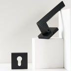 Dörrhandtag  A304B-204 i svart - detalj