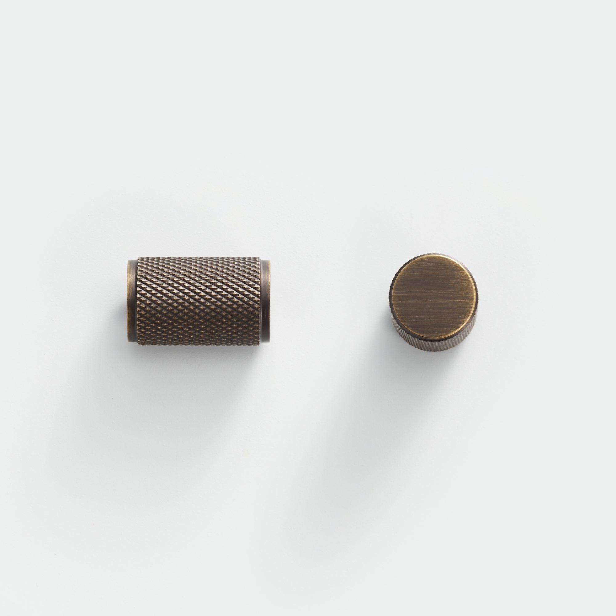 Knopp CH035 | Lättrad | Antik Mässing