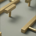 Greb CH012 | Kvadrat | Messing