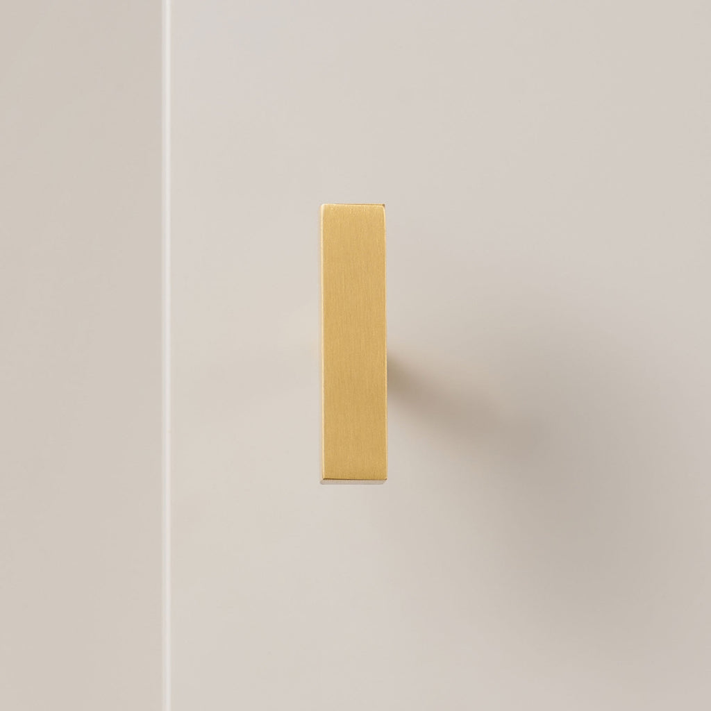 T-barre CH012 | Kvadrat | Messing